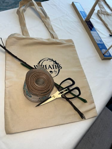 Customer photo review of 7.25"L Scissors Blue Handle MT1043