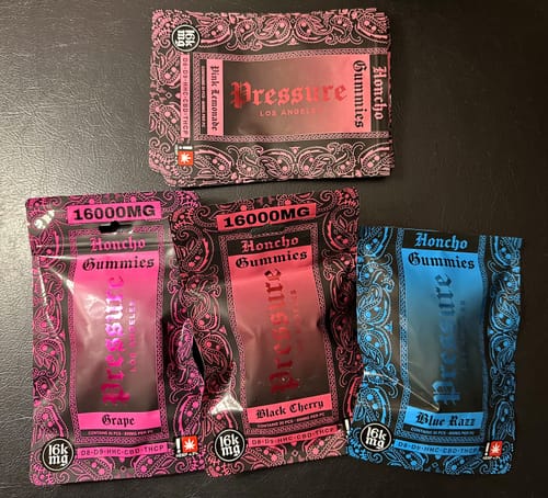 Customer photo review of 16K MG Honcho Gummies