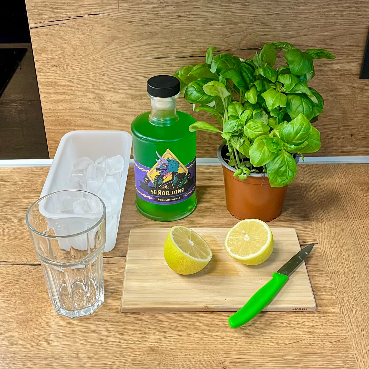 Customer photo review of Señor Dino – Basilikum Limoncello (700 ml)
