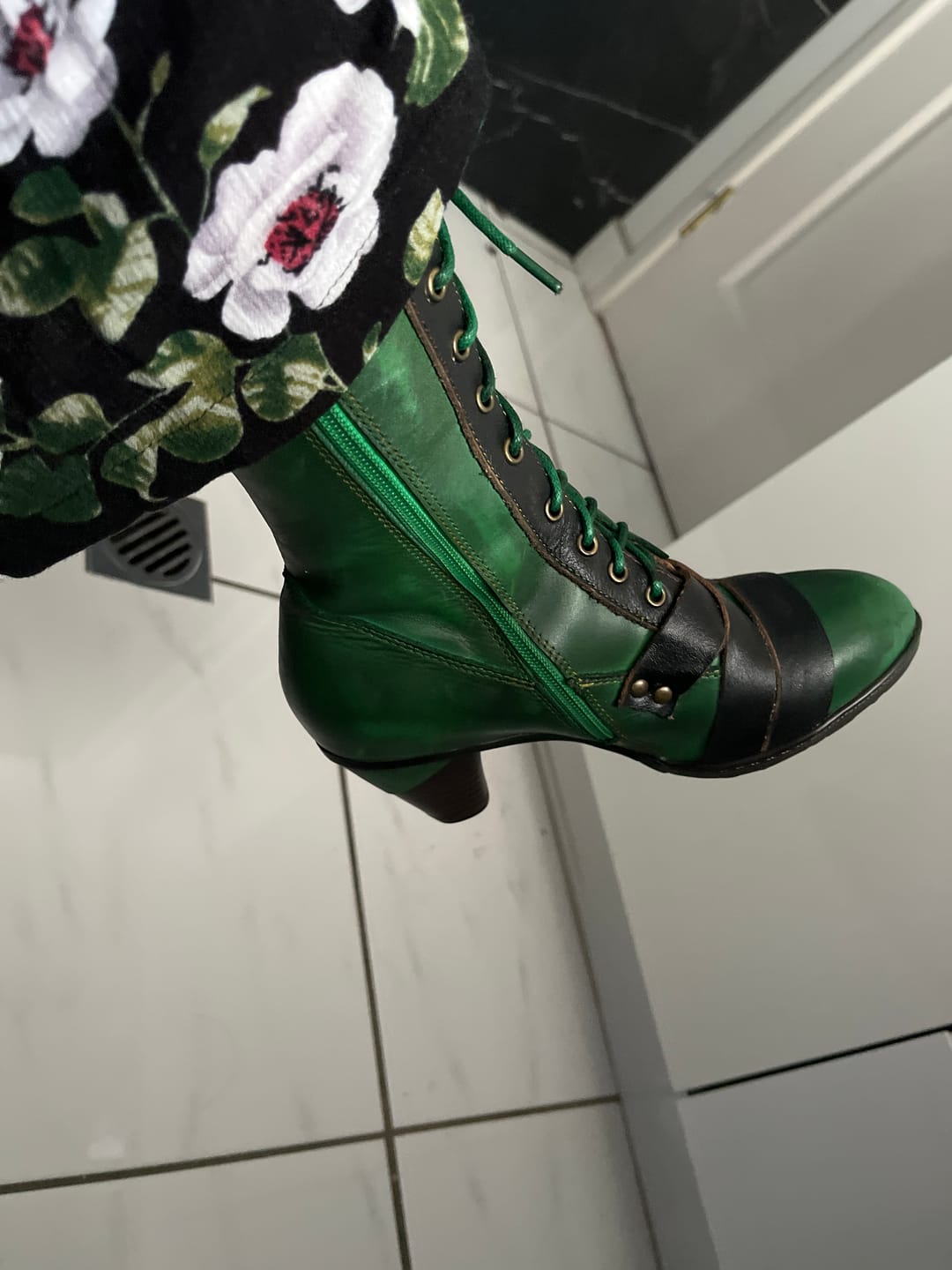Customer photo review of Vintage Comfortable Genuine Leather Boots