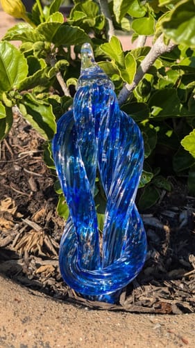 Customer photo review of Forget Me Knot Suncatcher with Cremains