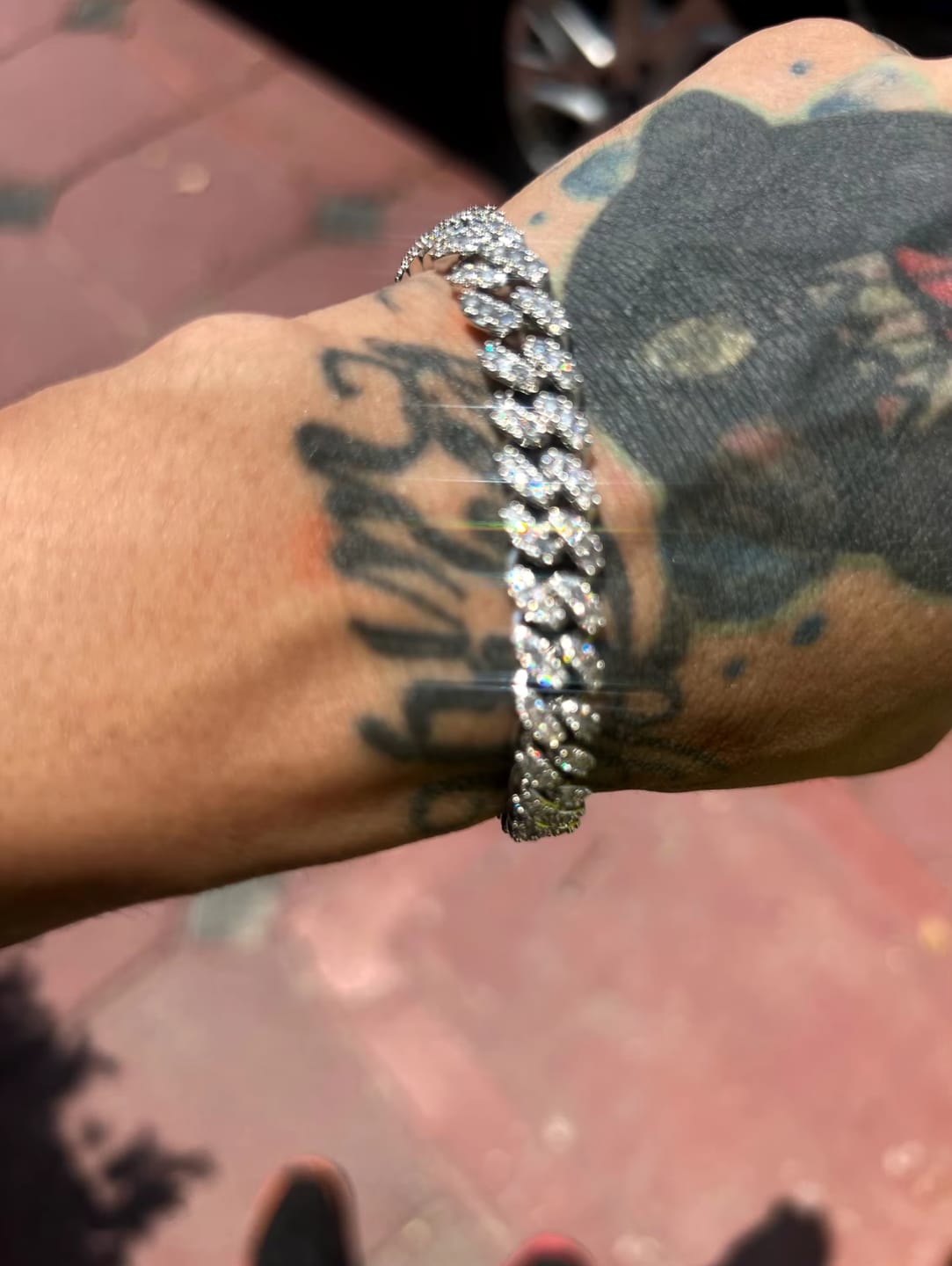 Customer photo review of PULSERA CUBANA DE MOISSANITA CON ORO BLANCO DE 6mm