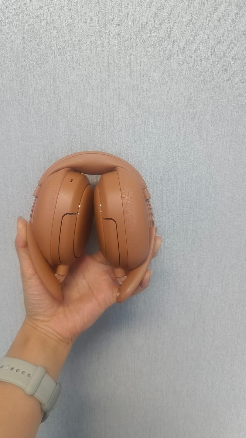 Customer photo review of V80 Hybrid Active Noise Cancelling Headphones