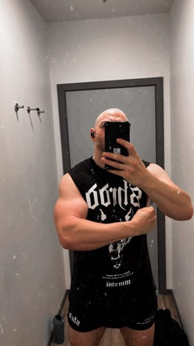 Customer photo review of Wolves - Muscle Singlet - Acid Wash / White