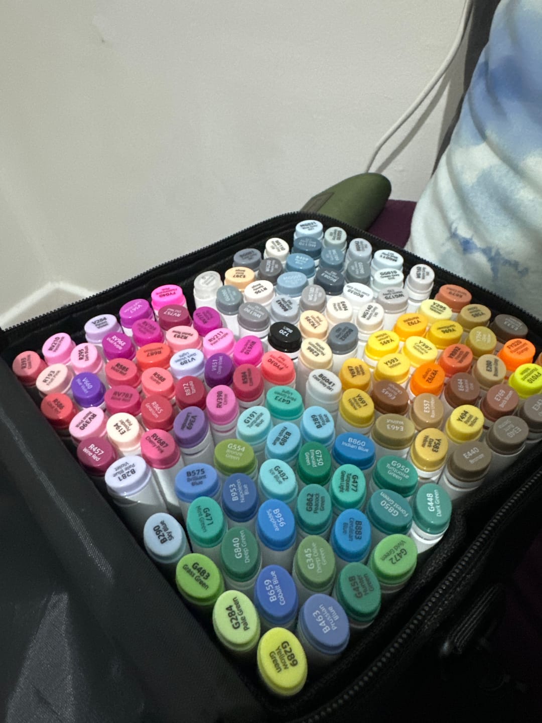 Customer photo review of Ohuhu Oahu 120 Colors Dual Tips Alcohol Art Markers, Fine & Chisel