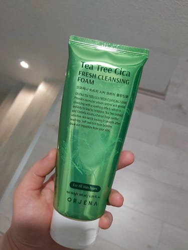 Customer photo review of Orjena Tea Tree Cica Fresh Cleasing Foam 180ml