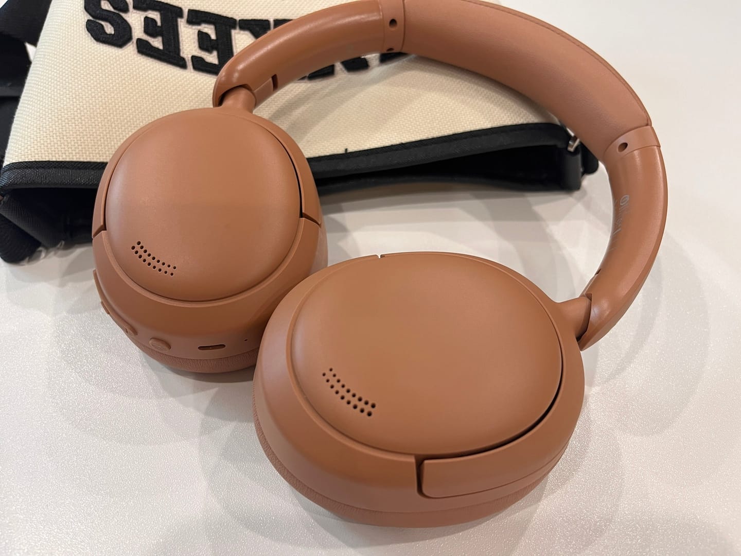 Customer photo review of V80 Hybrid Active Noise Cancelling Headphones