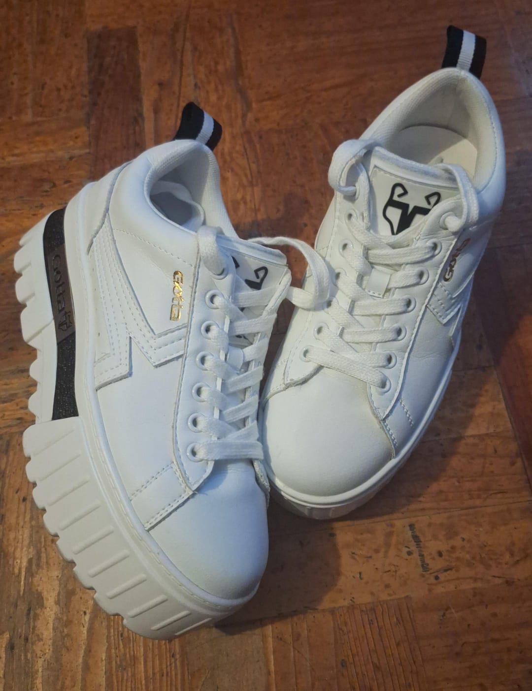 Customer photo review of Tenis Plataforma Blanco Mujer 23243