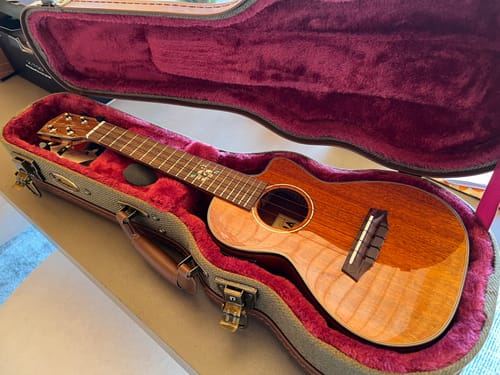 Customer photo review of CK-35CGE-CL Cynthia Lin Ohana Concert Electric with Cutaway Signature Series