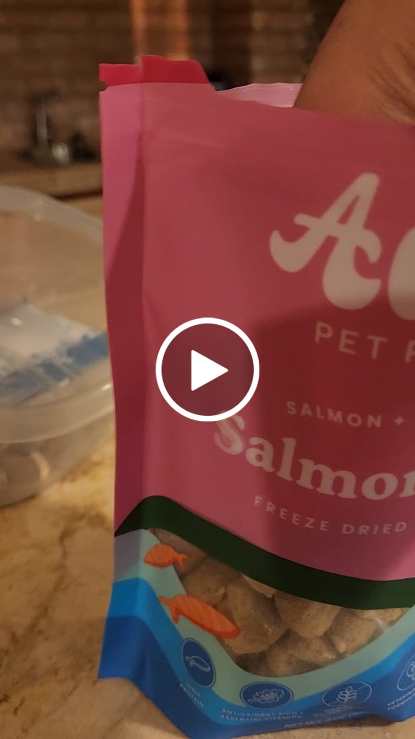Customer video review of Freeze Dried Dog Treats - Salmon Puffs
