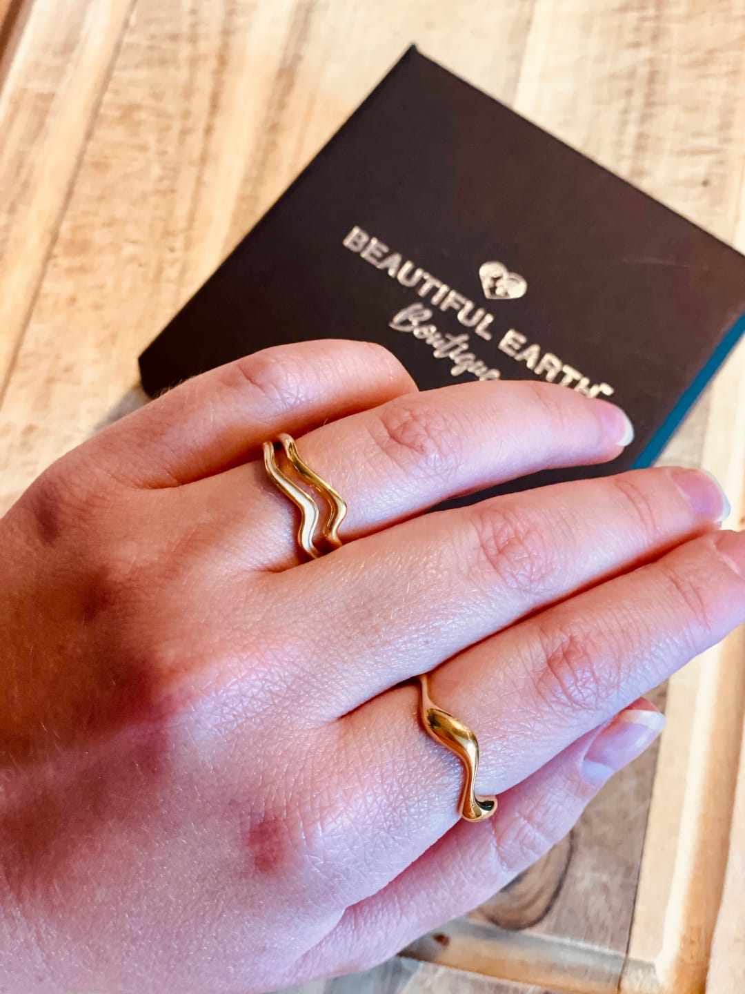 Customer photo review of 18K Gold Wave Ring