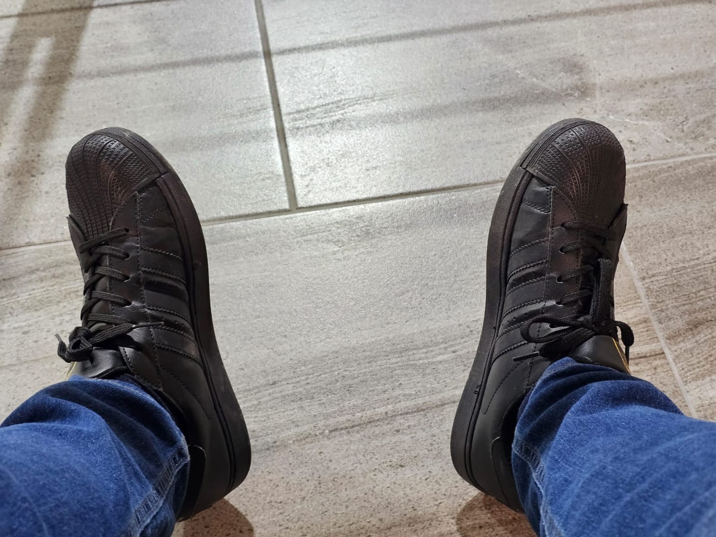 Customer photo review of Tenis Max 90 Negro Blanco