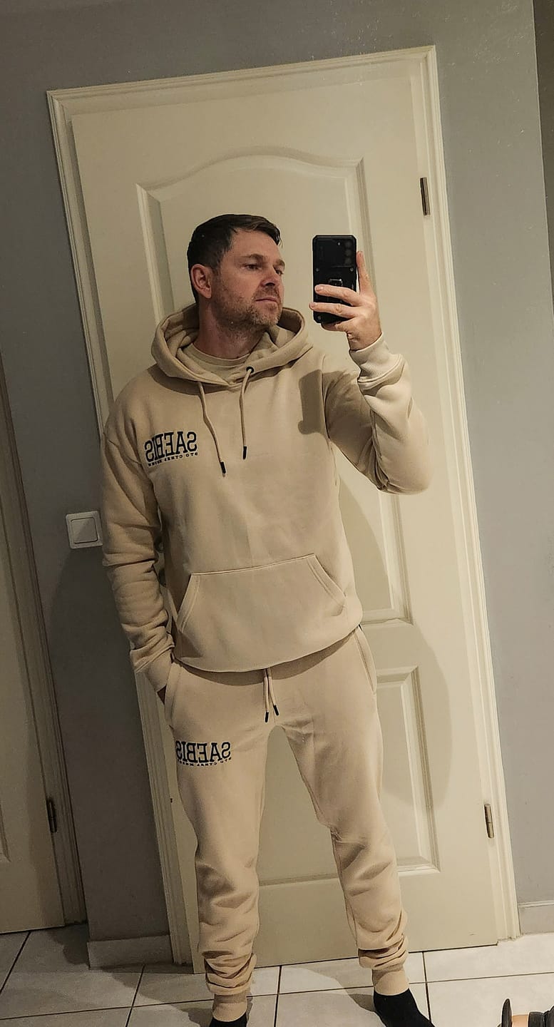 Customer photo review of Lifestyle Herren Hoodie beige mit Stickerei by SAEBIS®