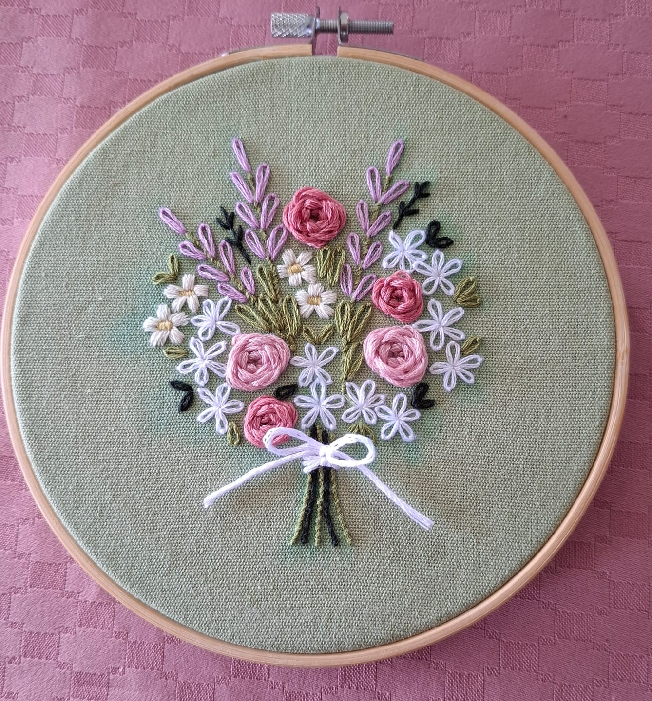 Customer photo review of DARLING DAISY BOUQUET Embroidery