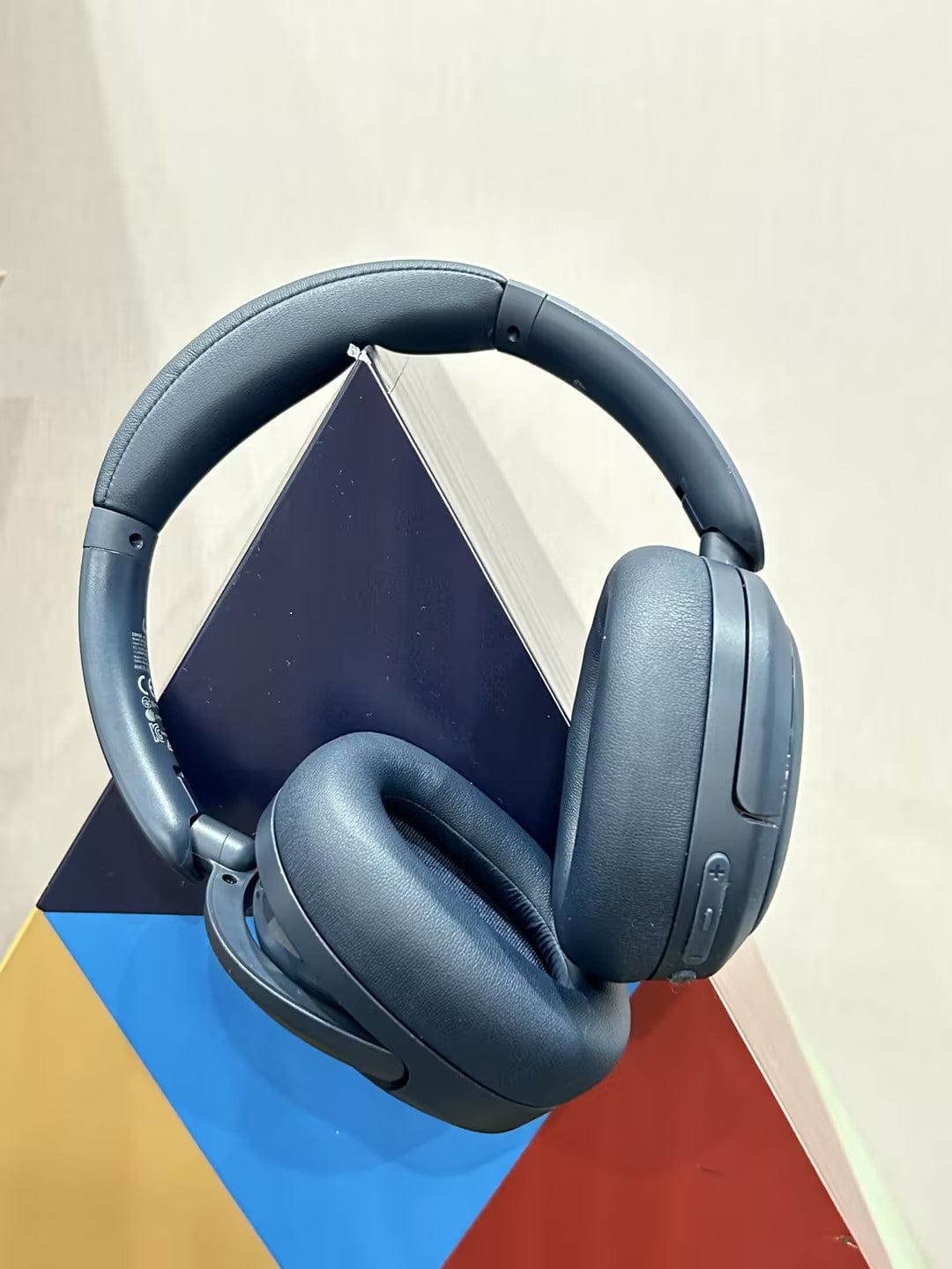 Customer photo review of V80 Hybrid Active Noise Cancelling Headphones