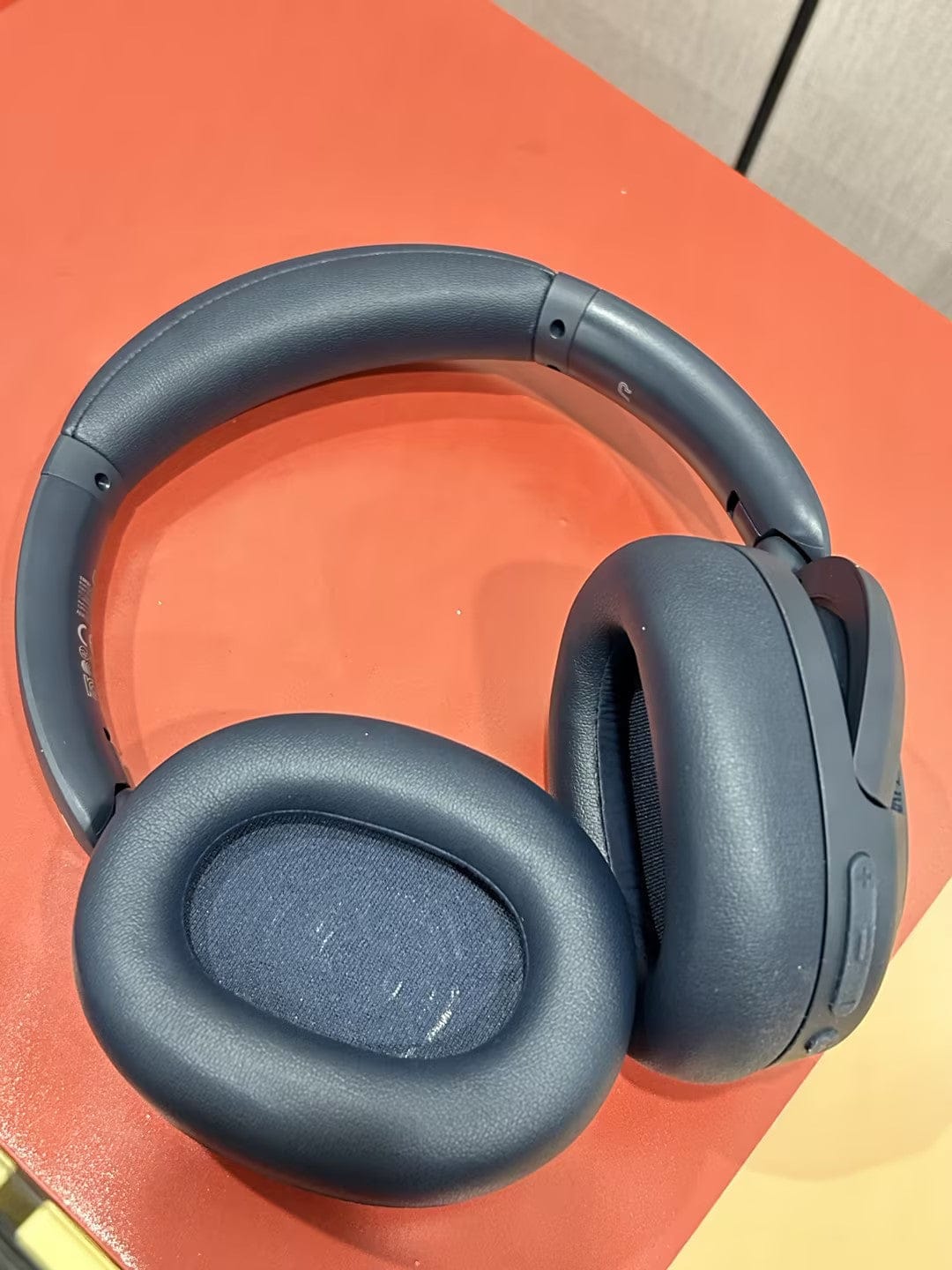 Customer photo review of V80 Hybrid Active Noise Cancelling Headphones