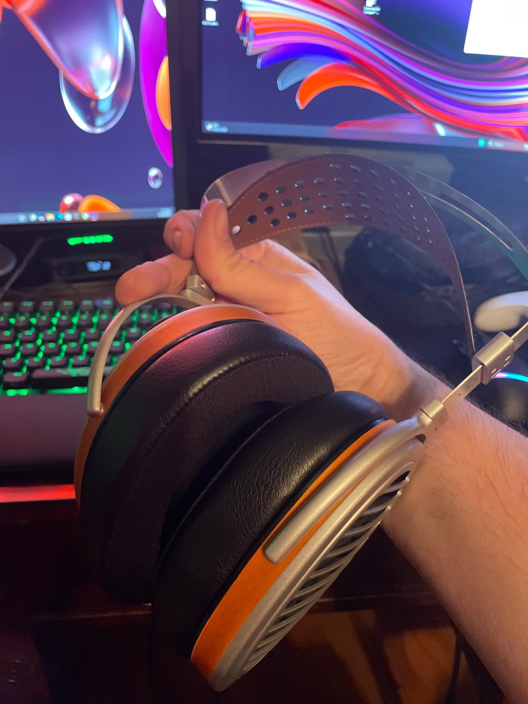 Customer photo review of Hifiman HE1000 V4 Headphones - Stealth Magnet Edition