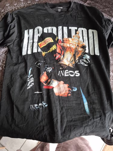 Customer photo review of LEWIS HAMILTON V2 TEE