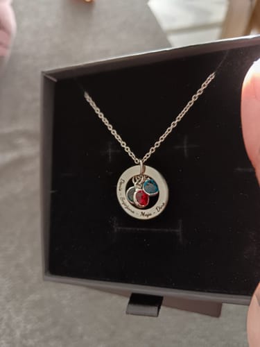 Customer photo review of Ogrlica: Circle Birthstone