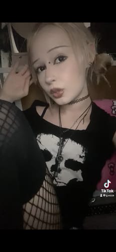 Customer photo review of Linn's Dollie Darknight Black Contact Lenses(12 months of use)