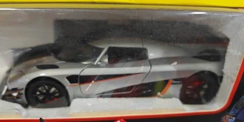 Customer photo review of Miniatura 1:24 Koenigsegg One - Seven Star