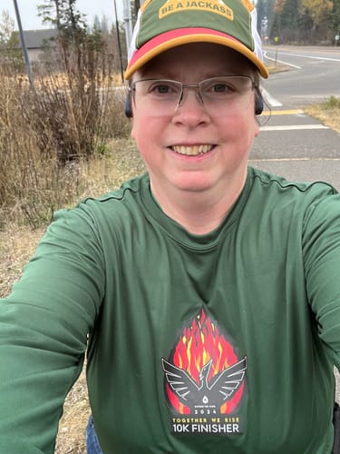 Customer photo review of 10K Together We Rise Finisher 2024 Performance Longsleeve