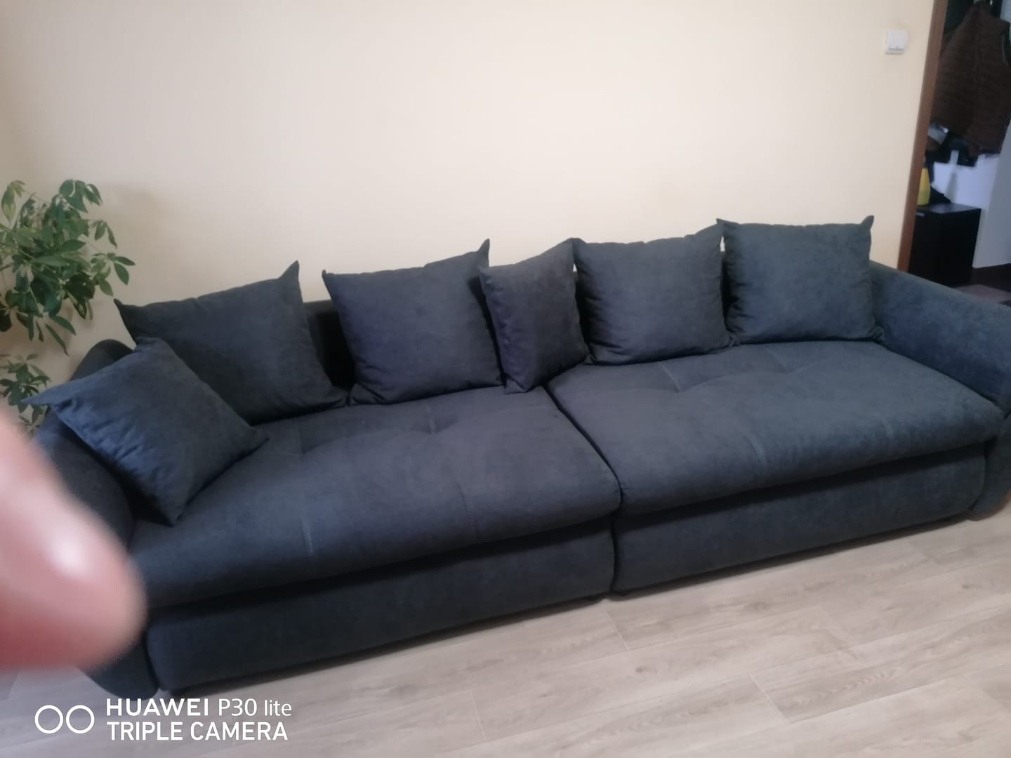 Customer photo review of Canapea extensibilă dumonde cu ladă de depozitare si sezut confortabil din spuma HR, Loana Kaki 300x100 cm