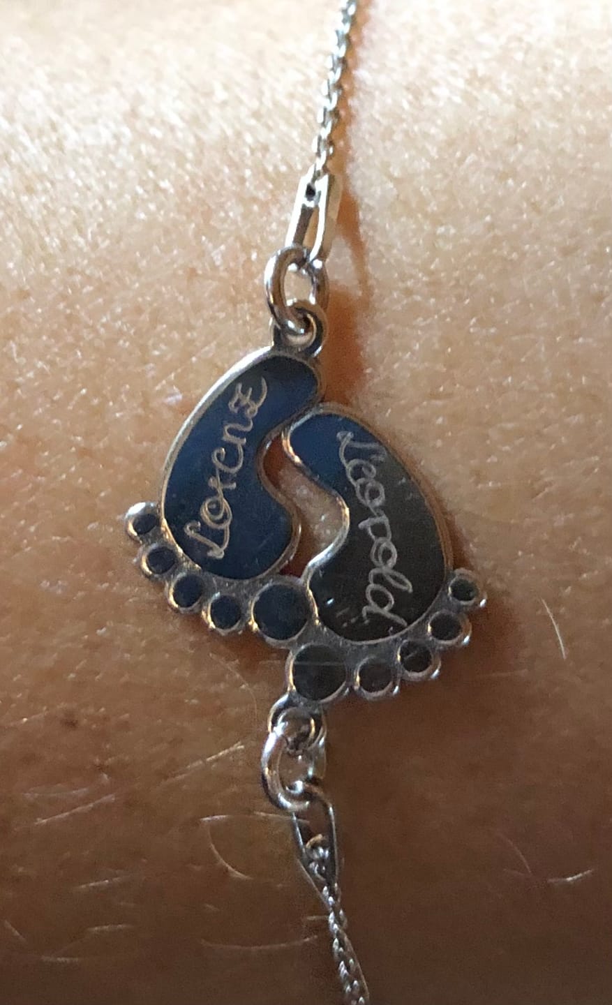 Customer photo review of Armband "Babyfüßchen"