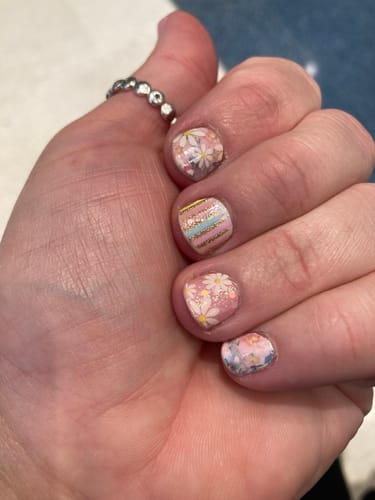 Customer photo review of Bloomings | Floral Nail Polish Wraps
