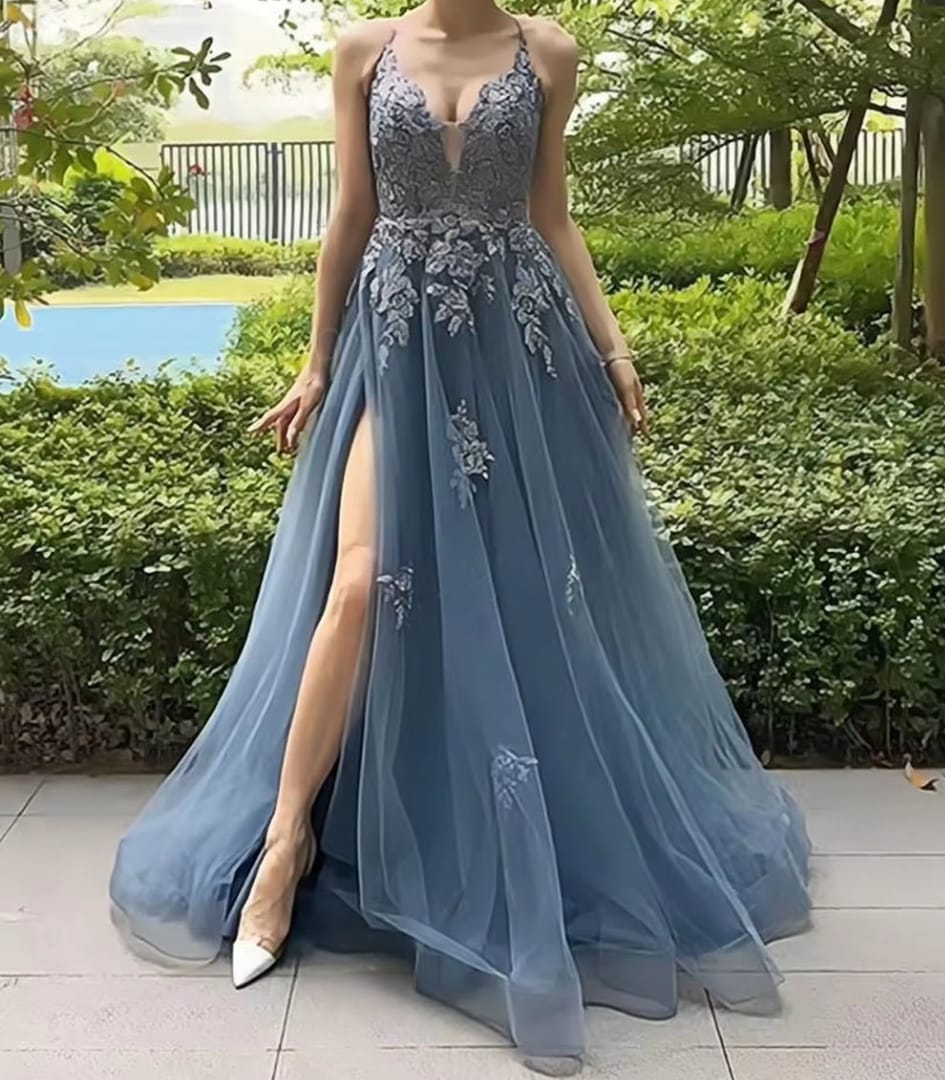 Customer photo review of Stilvolles A-Linien Ballkleid mit Spaghettiträgern und Schnürung - Julia