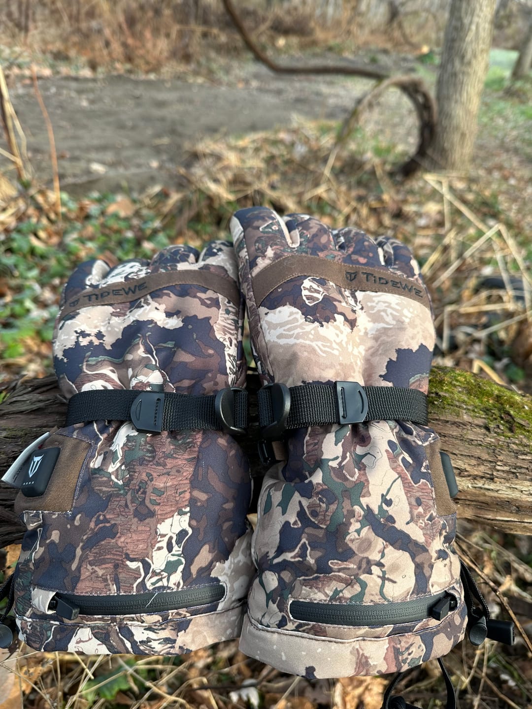 Customer photo review of Heated Insulated Hunting Gloves
