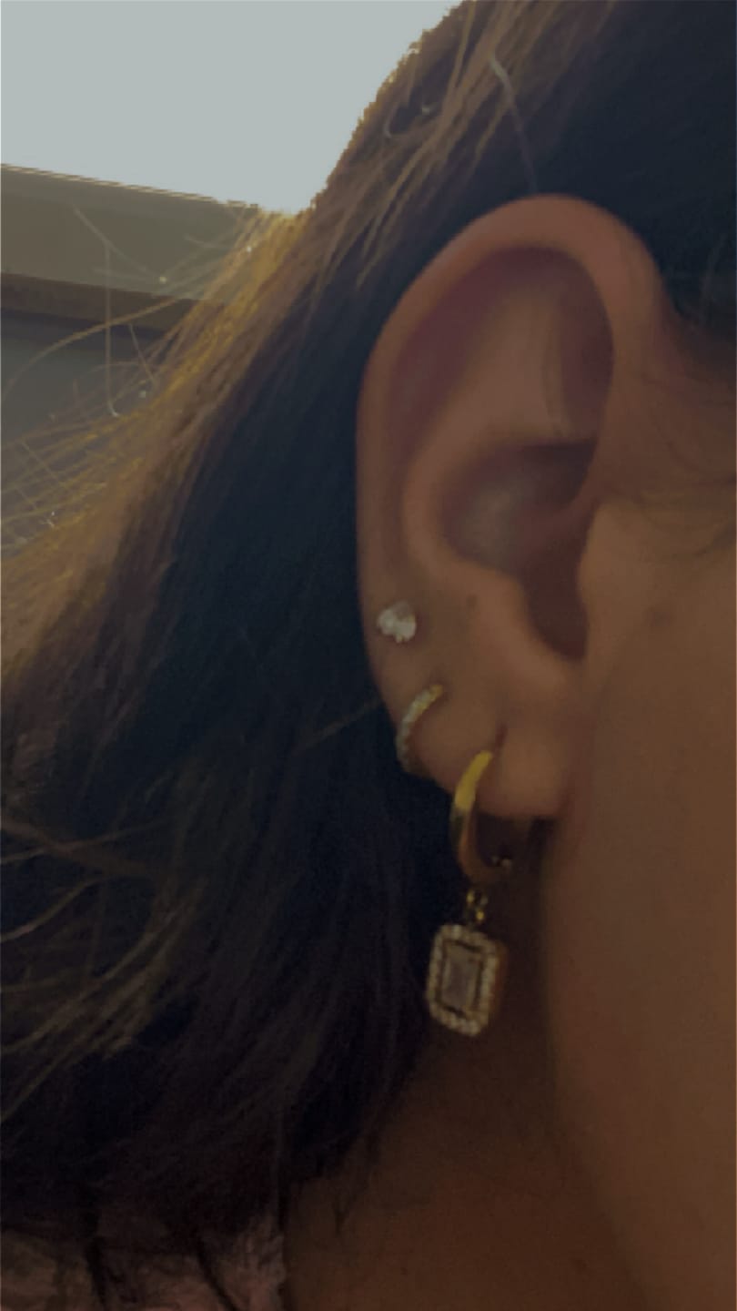 Customer photo review of Viviene Ohrringe | 18K vergoldet