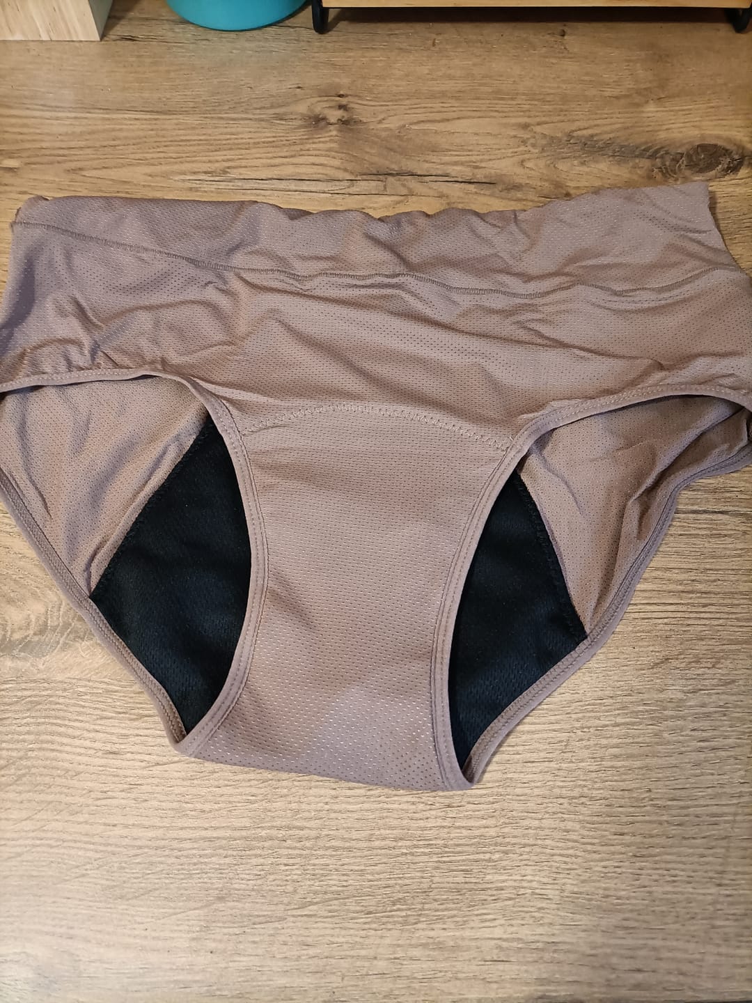 Customer photo review of Culotte Menstruelle Respirante Céleste