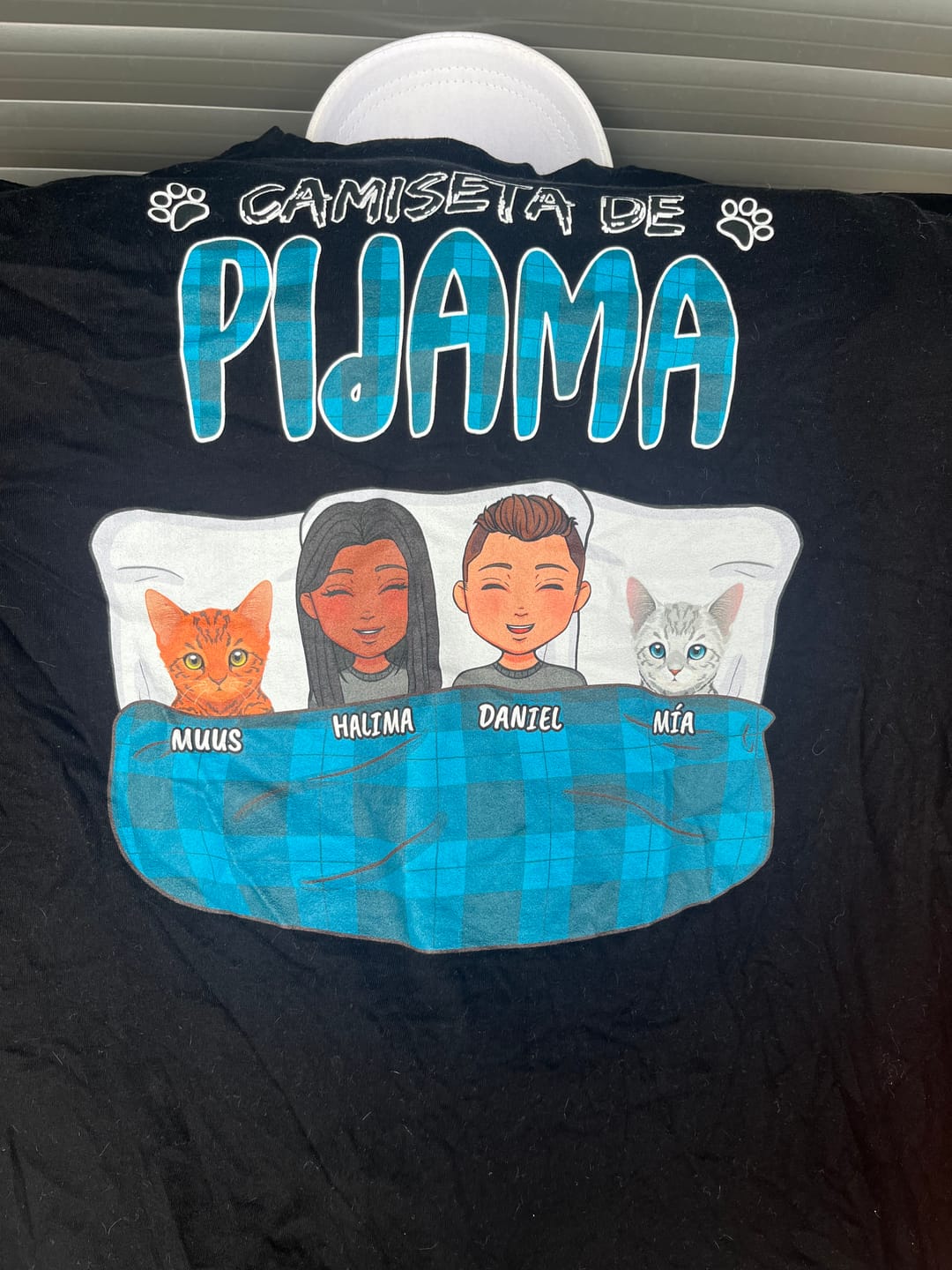 Customer photo review of Nuestra camiseta de pijama - Camiseta personalizada