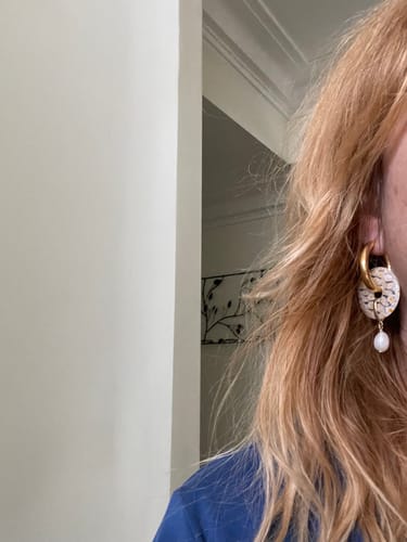 Customer photo review of GIALLO PEARL HOOPS
