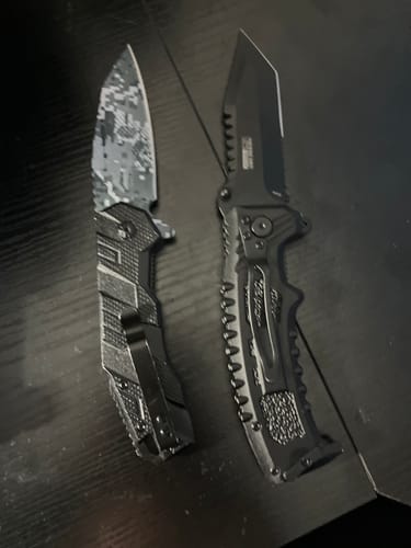 Customer photo review of Mystery Knives Box™
