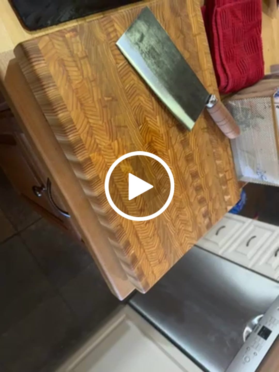 Customer video review of Larchwood Cutting Board (Premium)