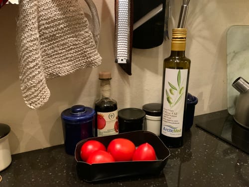 Customer photo review of Extra Virgin Olive Oil 6-pack Damaged label 43% off