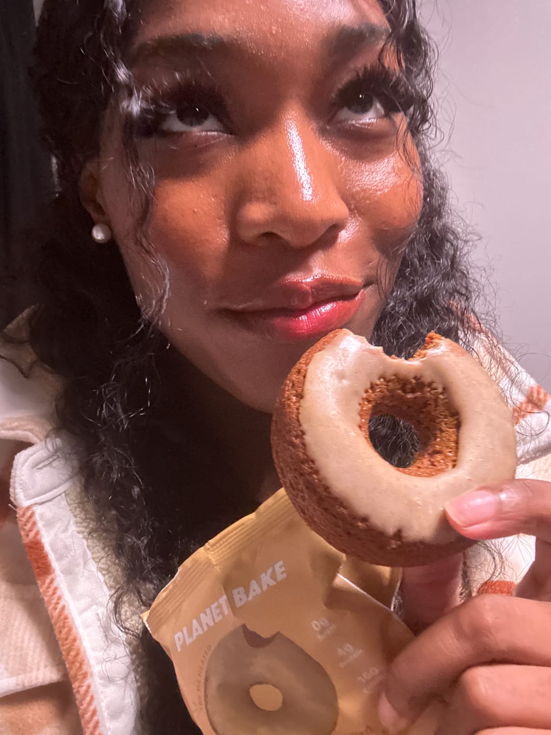 Customer photo review of Mixed Flavor Donut Box (8pack)
