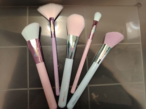 Customer photo review of Set de 5 Brochas de Maquillaje 'Disney Platinum', Edición Disney 100