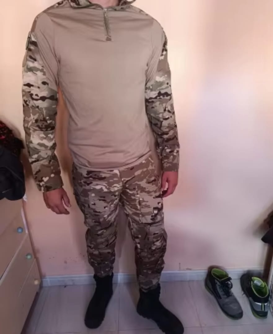 Customer photo review of Zweiteiliges Herren Militär Outfit – Logan