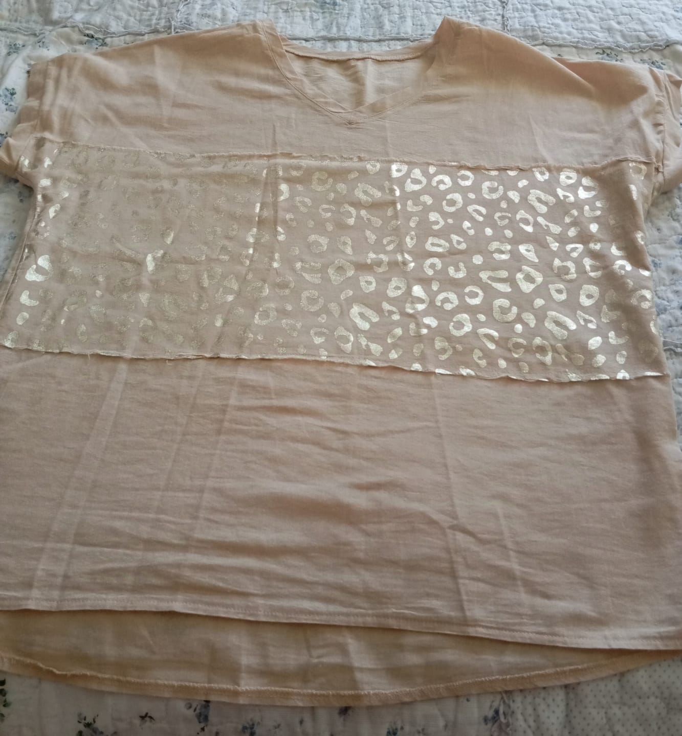 Customer photo review of Polera Holgada Franja Print Beige