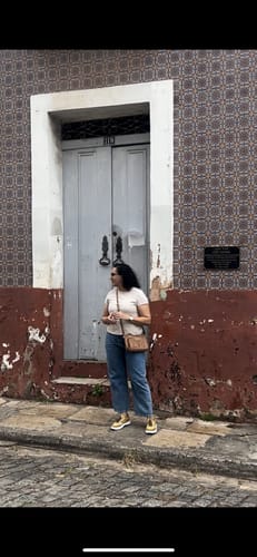 Hetty S. review of Calça Jeans Reta Araçá Azul Médio image 1 out of 1