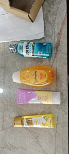 Customer photo review of Ponds White Beauty Ex-Foliate Sun Dullness Facial Scrub 50g