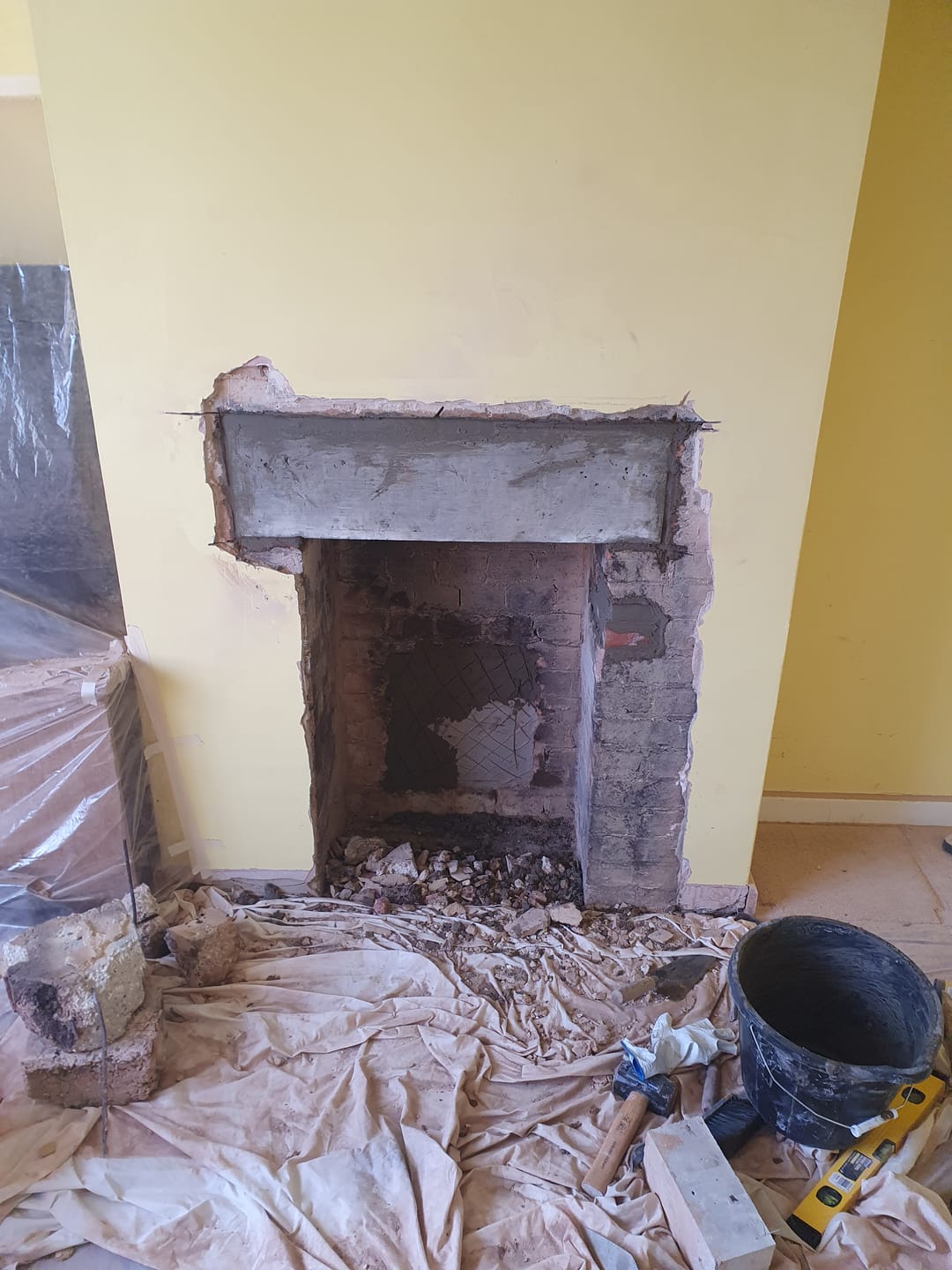 Customer photo review of Naylor Economy 100 x 215mm Concrete Lintel ER7