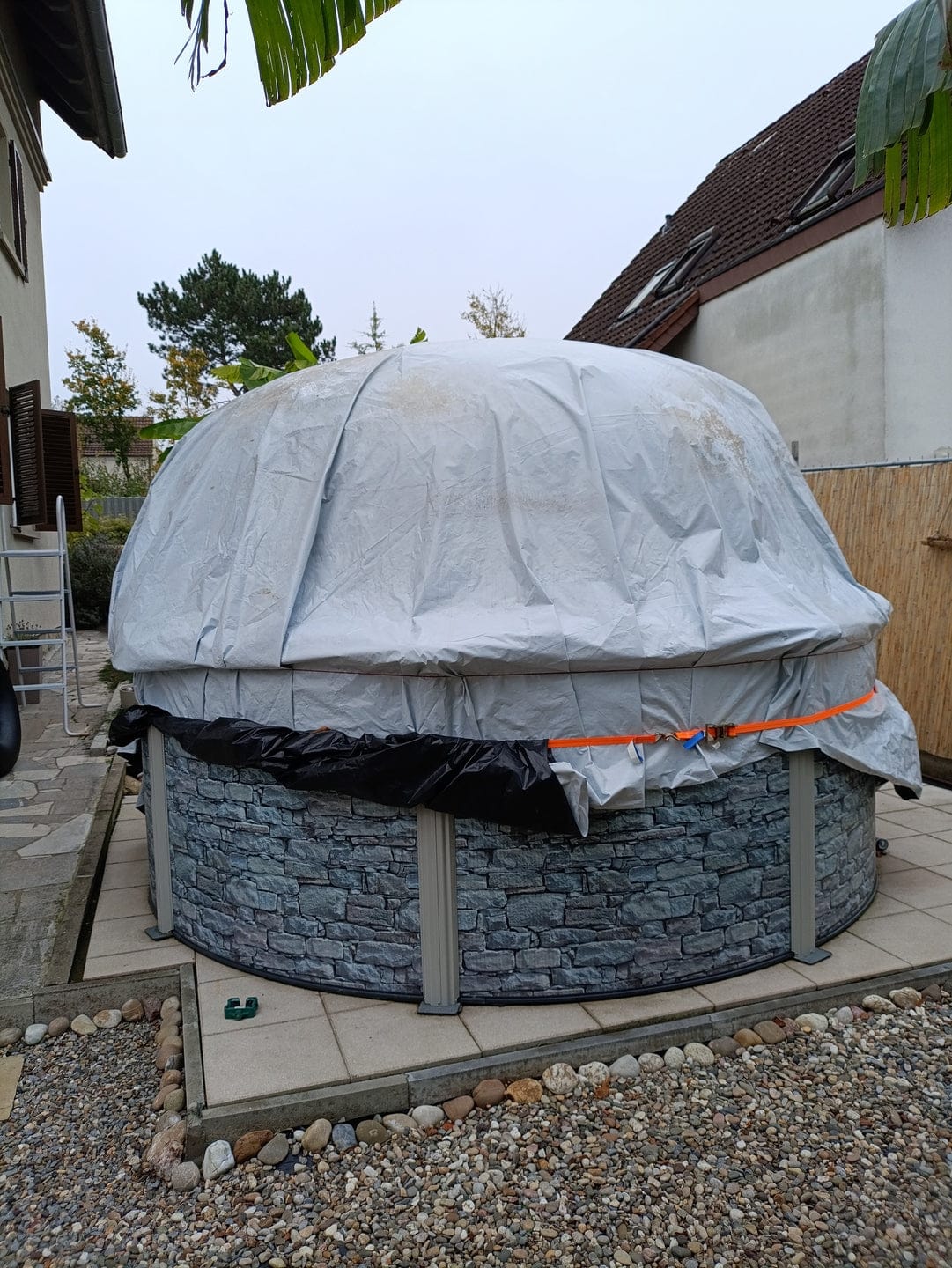 Customer photo review of Planenfux® Poolkissen XXL