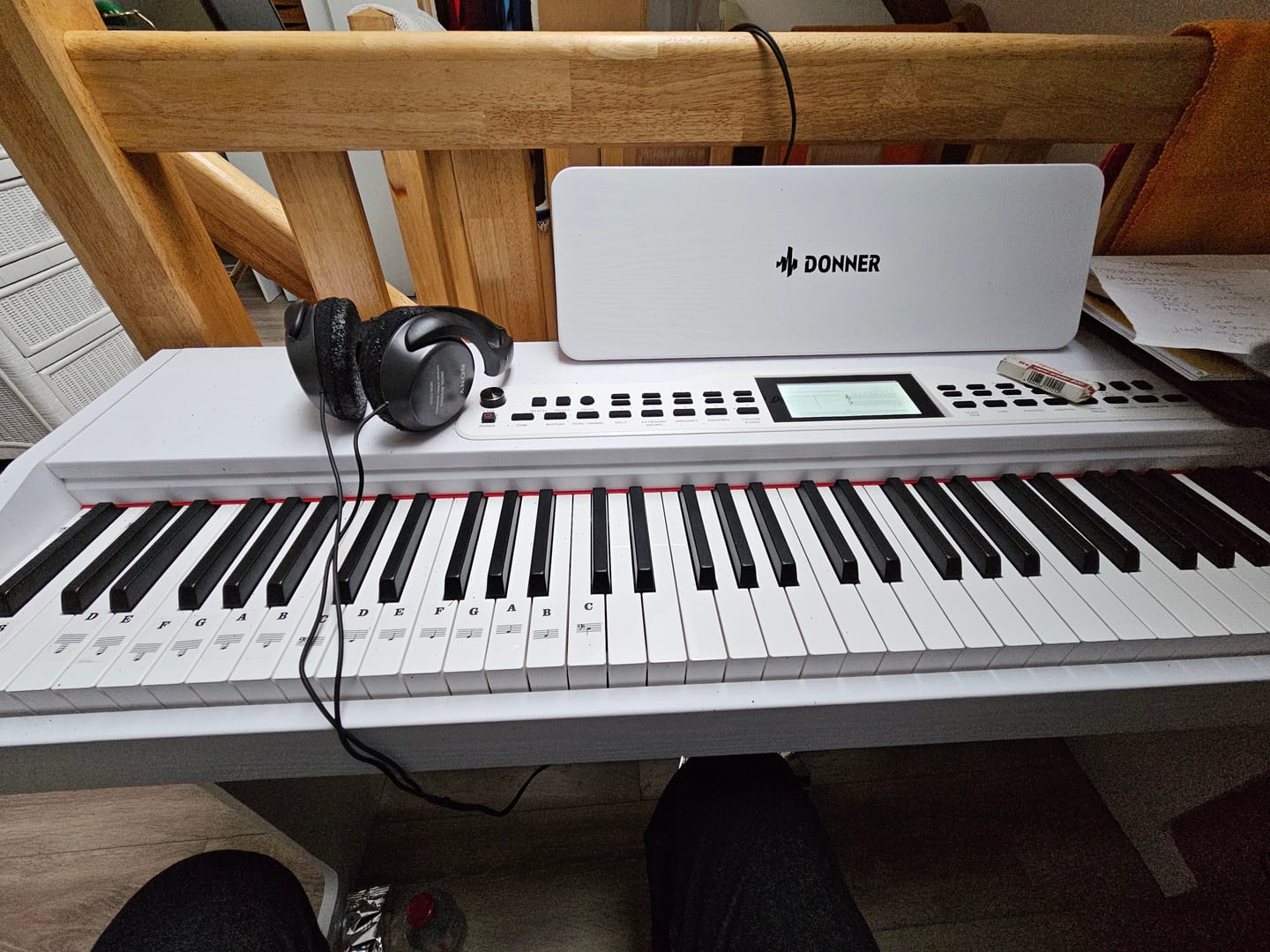 Customer photo review of Piano numérique DDP-95 Clavier lesté à 88 touches blanc