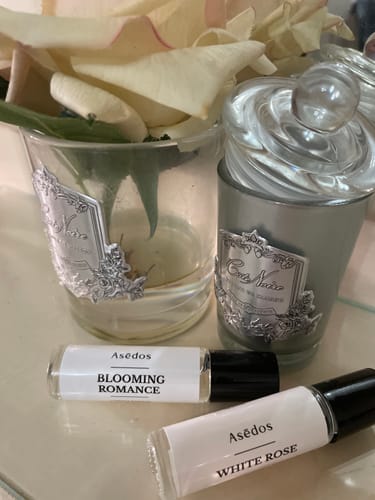 Customer photo review of BLOOMING ROMANCE PERFUME OIL