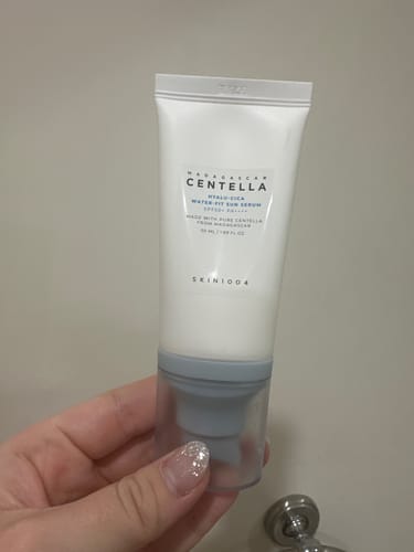 Customer photo review of SKIN1004 - Madagascar Centella Hyalu-cica Water-Fit Sun Serum