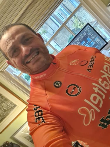 Customer photo review of 2009 euskadi Fleece Retro Long Sleeves Jerseys